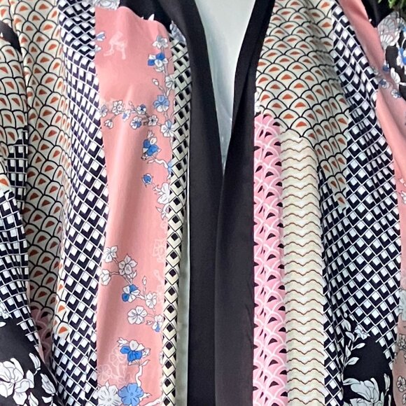 Silky Robe with Tie Belt Pink Navy Gold White Mixed Patterns Size S/M - Picture 2 of 6